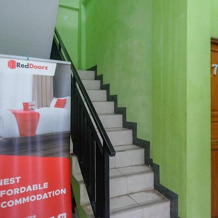 Hotel Reddoorz Near Politeknik Manado Exterior foto